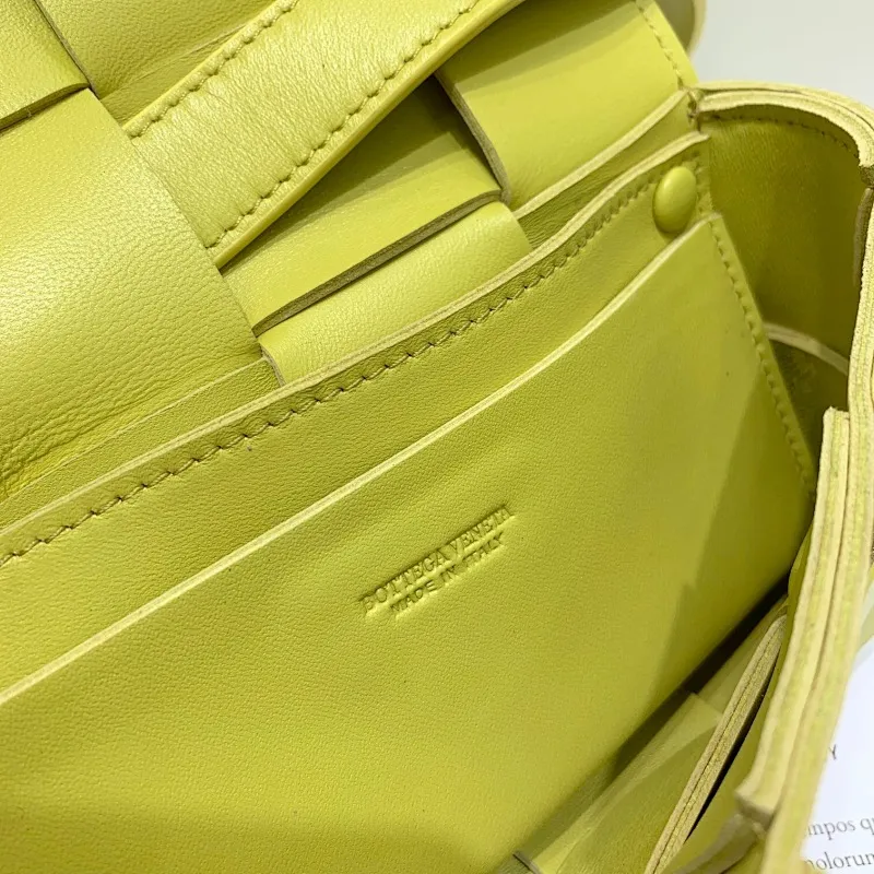All categories 💚 Authentic bags 💚 BV 2025 new BV crossbody bag